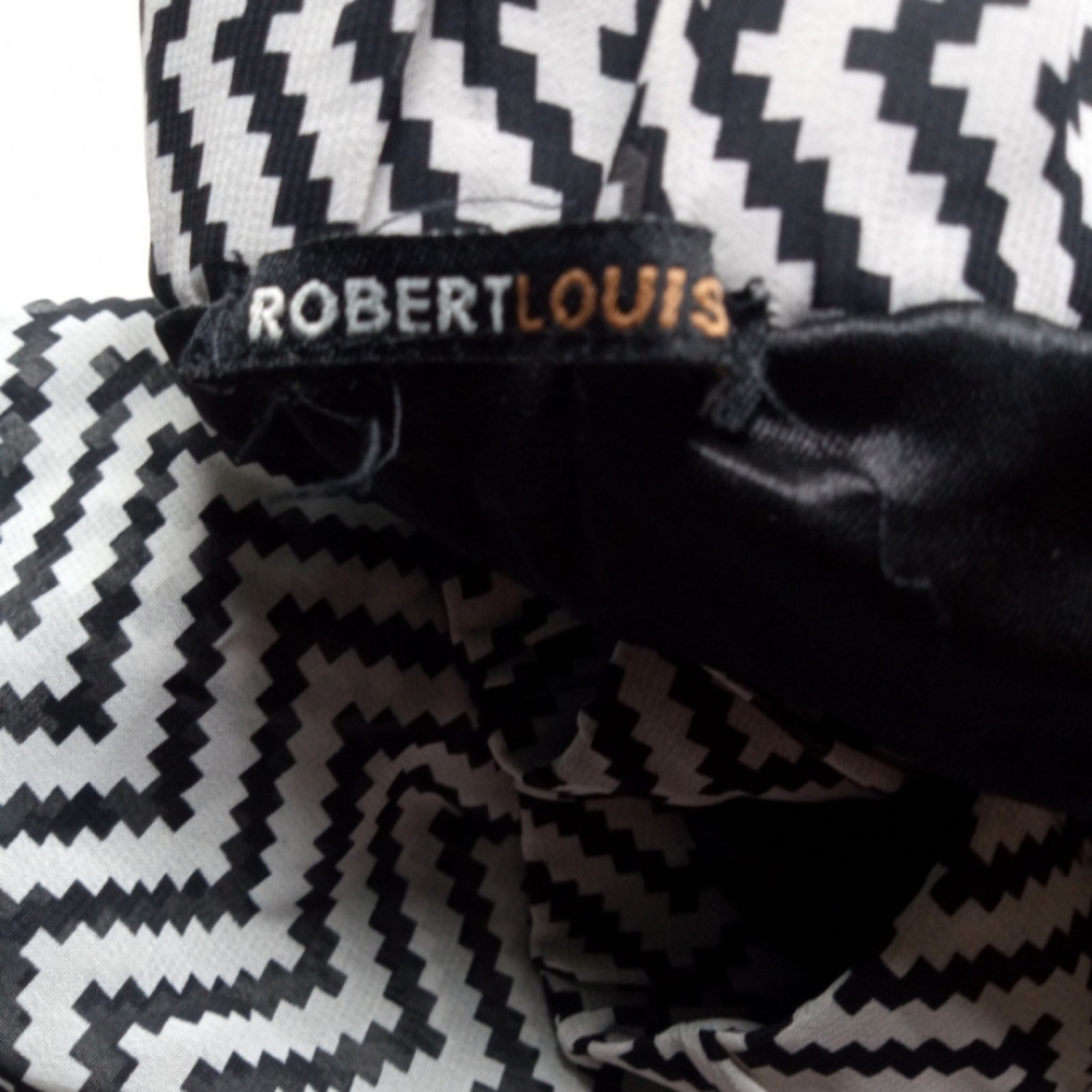 Robert Louis - Picture 7 of 8
